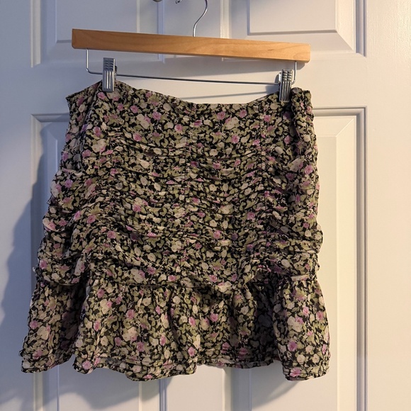 ASTR black magenta floral skirt - Large - Picture 1 of 3